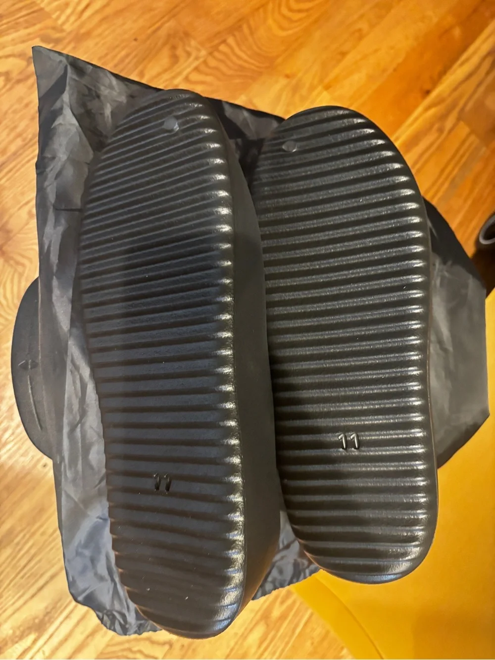 Yeezy Foam Runners in Black